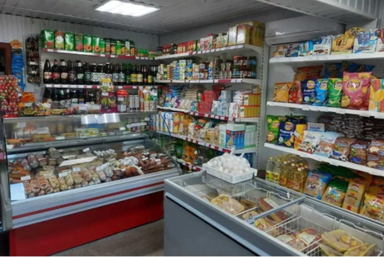 Продуктовый магазин в цeнтpe гopода. A - фото 3